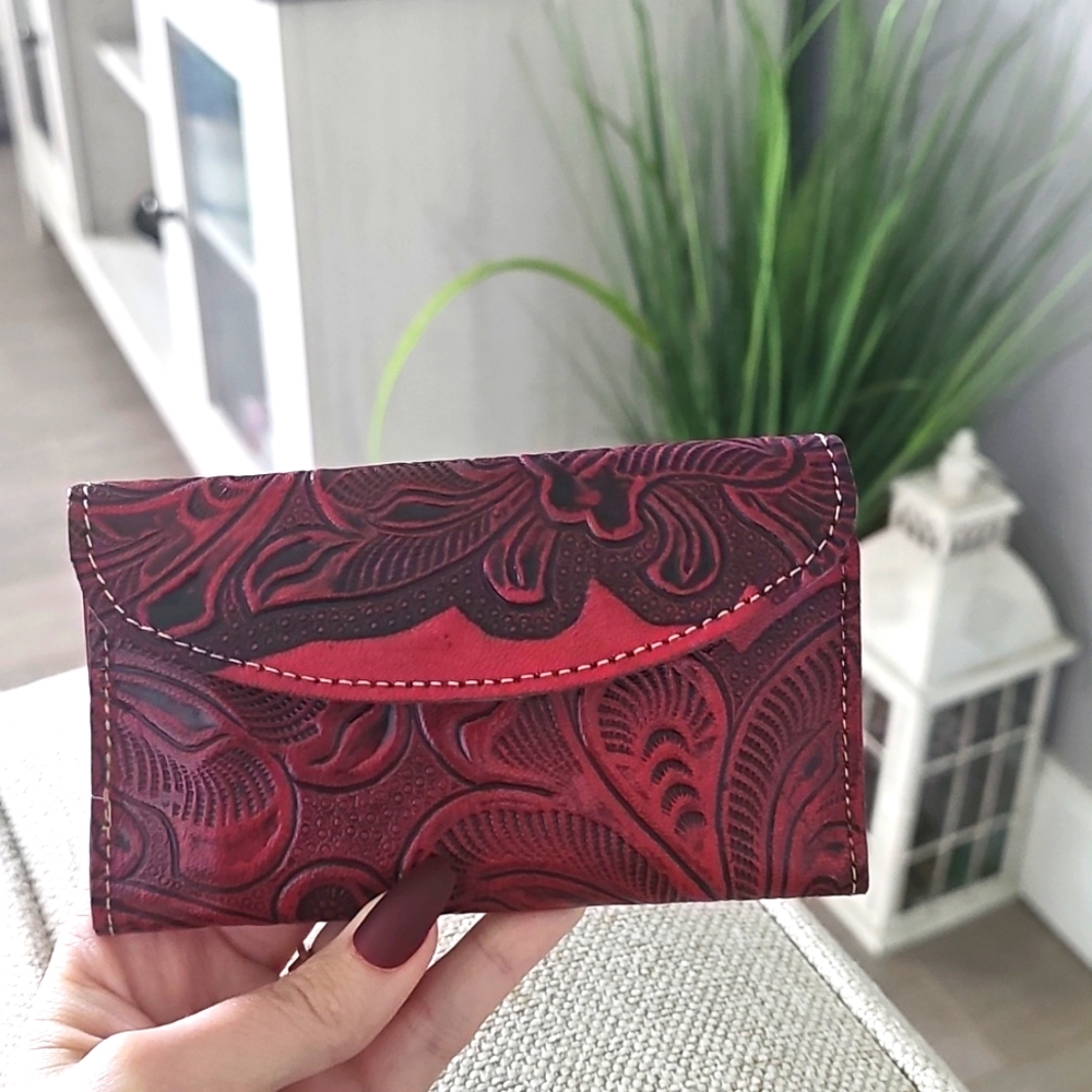 NWOT Hand Tooled Western Red & Black Compact Mini Wallet